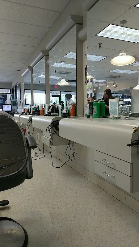SUPERCUTS — Hair salon in Palm Springs